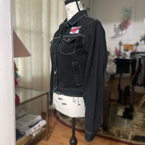 EUC Women’s Small Forever 21 Contrast Stitch Denim Jacket In Black - Picture 5 of 12